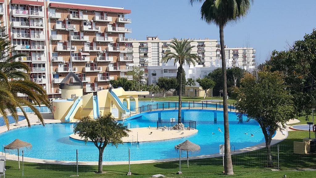 Exklusiva Lägenhet I Benalmádena Exteriör bild